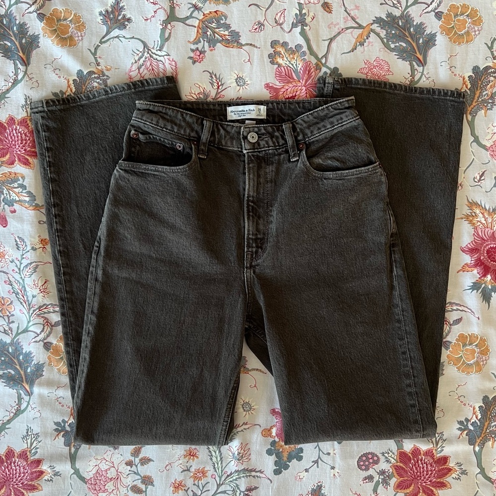 Abercrombie & Fitch | High Rise 90s Relaxed Jean - Curve Love